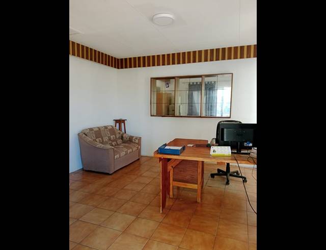 3 BEDROOM HOUSE FOR SALE IN CAVERSHAM GLEN